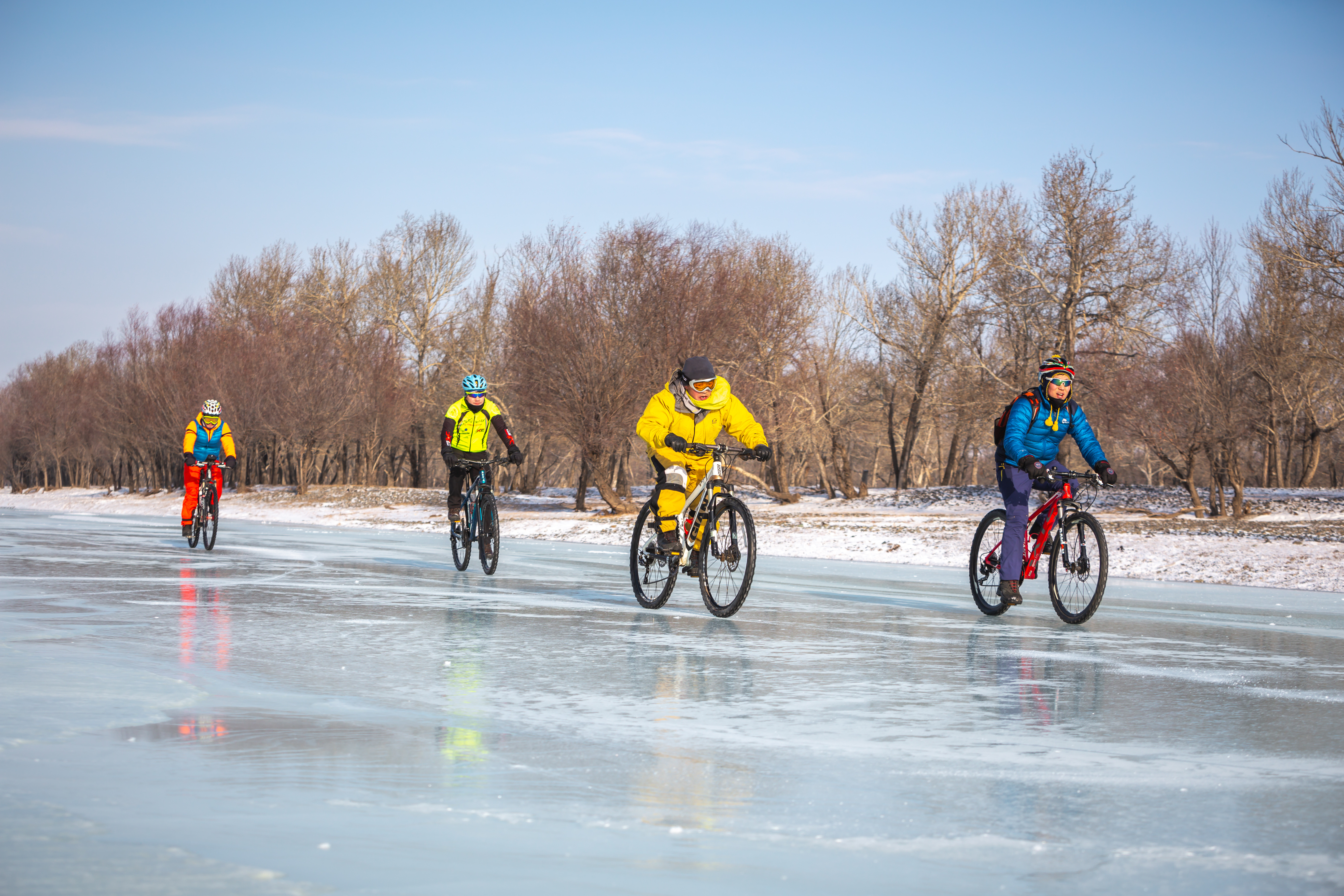 winter cycling tour Mongolia