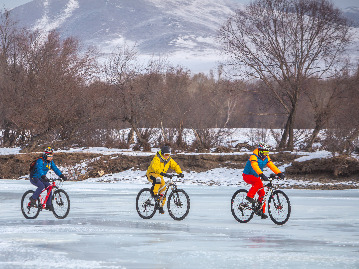 Winter Biking Experience on Tuul river